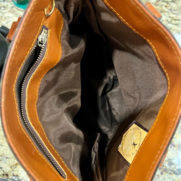 Authentic Louis Vuitton Bucket USA Tote MM - Picture 8 of 10